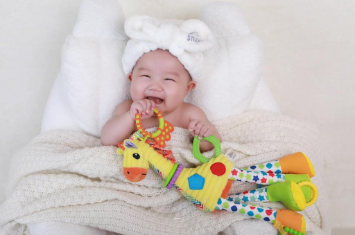 茂名宝宝为什么会吐奶